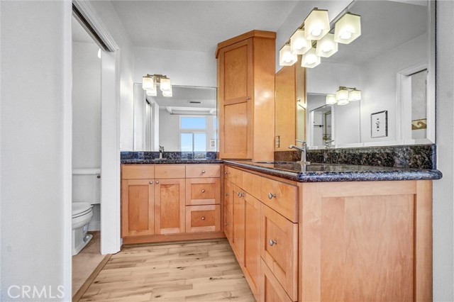 Detail Gallery Image 15 of 37 For 6 Canal Cir, Newport Beach,  CA 92663 - 4 Beds | 3 Baths