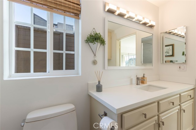 Detail Gallery Image 38 of 55 For 11445 Moorpark, Studio City,  CA 91602 - 2 Beds | 2/1 Baths