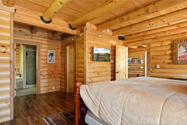 27492 Cedarwood Court, Lake Arrowhead CA: https://media.crmls.org/medias/7a5002ce-f9d5-4b1e-8e2d-4021d7383625.jpg