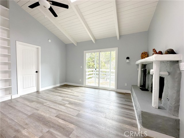 Detail Gallery Image 5 of 49 For 726 Golden, Lake Arrowhead,  CA 92352 - 4 Beds | 2 Baths