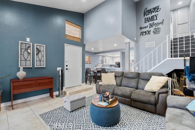 Detail Gallery Image 4 of 34 For 1031 S Palmetto #N1,  Ontario,  CA 91762 - 2 Beds | 2/1 Baths