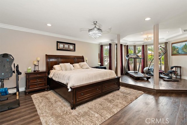 Image 36 of 75 For 2335 San Antonio Avenue