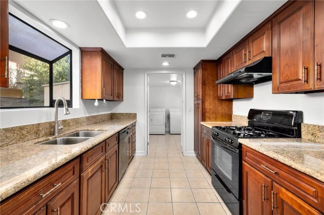 Detail Gallery Image 5 of 16 For 3831 1/4 Bresee, Baldwin Park,  CA 91706 - 4 Beds | 3/1 Baths