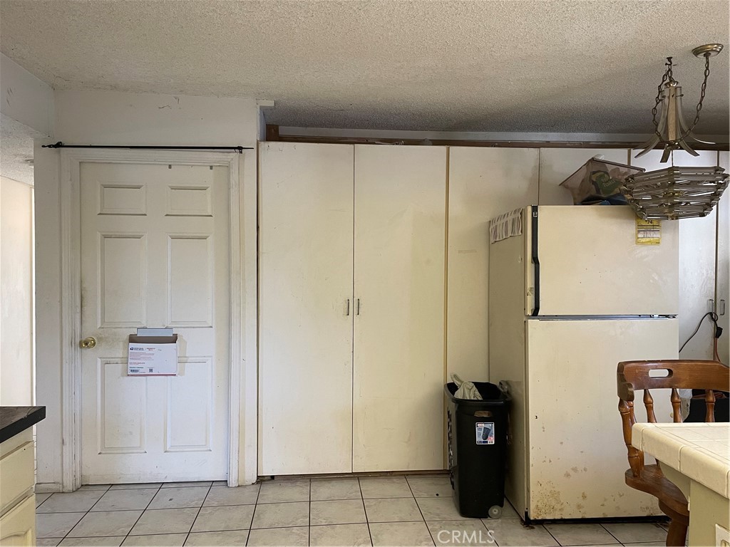 https://media.crmls.org/medias/7a5148cb-00de-4653-ae81-03e42afe1b28.jpg?preset=X-Large