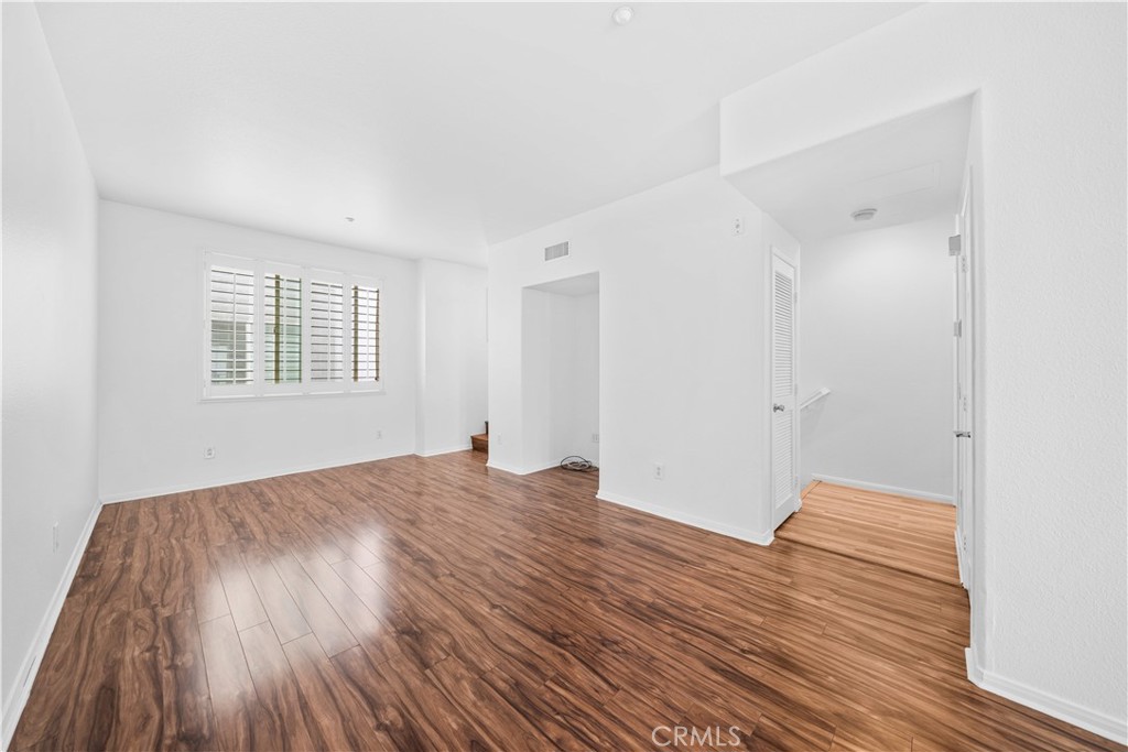 323 Tesoro - photo 13
