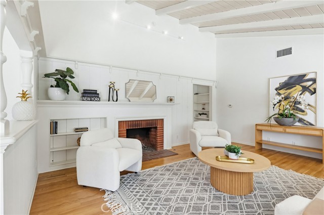 Detail Gallery Image 10 of 44 For 13036 Magnolia, Sherman Oaks,  CA 91423 - 3 Beds | 2 Baths