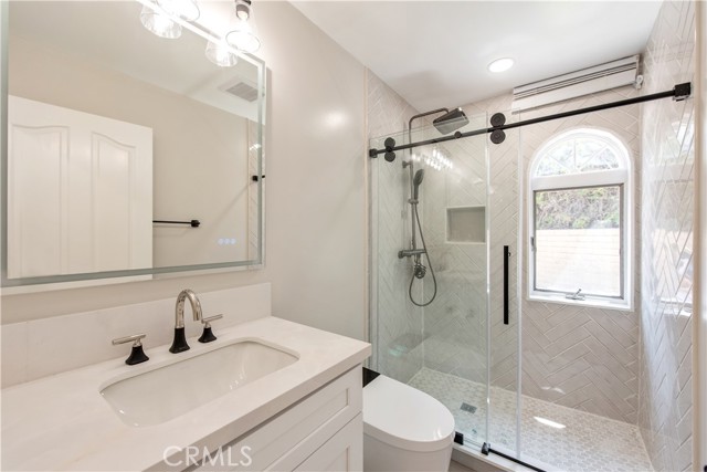 2836 N Kingsgate Drive, Orange CA: https://media.crmls.org/medias/7a51ecde-4db4-44e4-962c-0ff2c49dc652.jpg