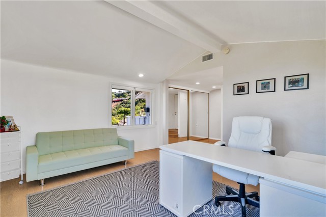 13 Buggy Whip Drive, Rolling Hills CA: https://media.crmls.org/medias/7a524ad1-3af6-4286-a963-c0b2104eed2b.jpg