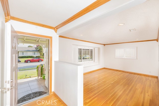 Detail Gallery Image 2 of 15 For 343 E Benbow St, Covina,  CA 91722 - 3 Beds | 2 Baths