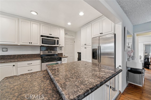Detail Gallery Image 7 of 36 For 2251 E 63rd St, Long Beach,  CA 90805 - 3 Beds | 2 Baths