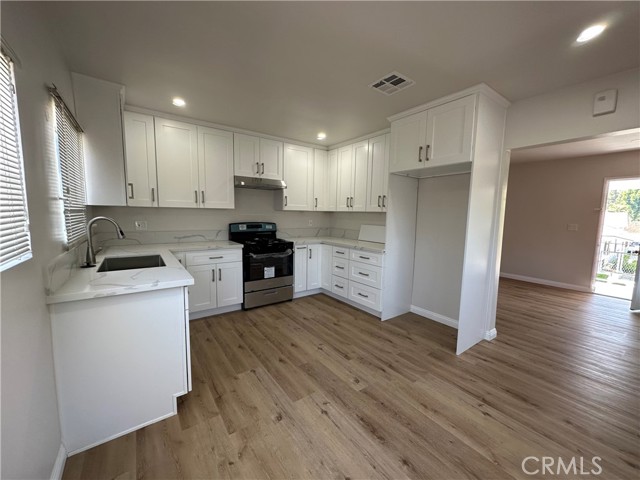 Detail Gallery Image 4 of 11 For 340 W Mountain View Ave #D,  Glendora,  CA 91741 - 2 Beds | 1 Baths