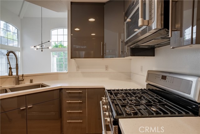 2 Mansera Place, Aliso Viejo CA: https://media.crmls.org/medias/7a53e75d-41ac-456c-a401-11c7f9744e85.jpg