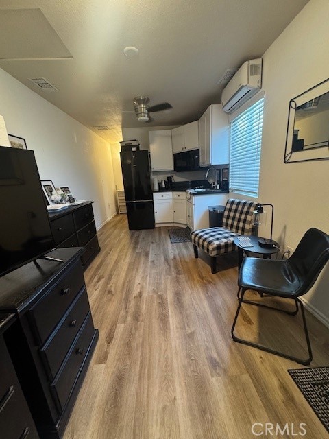 Detail Gallery Image 3 of 12 For 1418 Oxford, Claremont,  CA 91711 - 0 Beds | 1 Baths