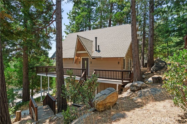 Detail Gallery Image 15 of 19 For 357 Pioneer Rd, Lake Arrowhead,  CA 92352 - 3 Beds | 2/1 Baths