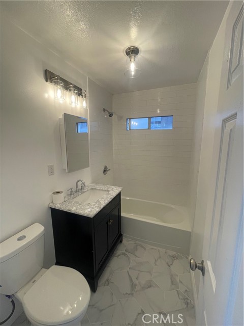 Detail Gallery Image 6 of 10 For 1605 W 206th St, Torrance,  CA 90501 - 2 Beds | 1 Baths