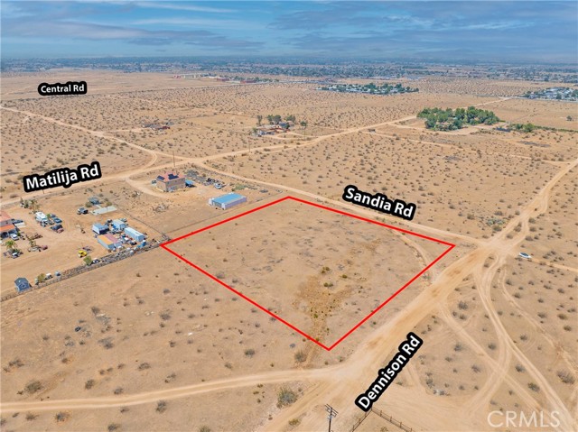 22889 Las Tunas Drive, Apple Valley CA: https://media.crmls.org/medias/7a56eec2-b4ba-48f8-9148-88ea888474af.jpg