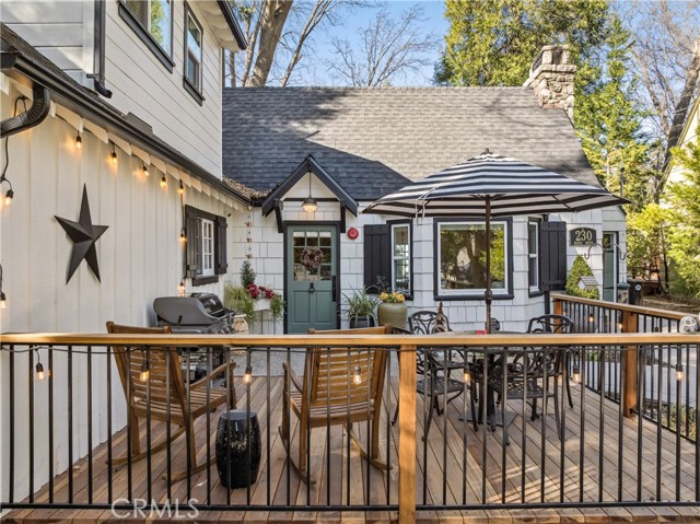 Detail Gallery Image 8 of 40 For 230 Maple, Lake Arrowhead,  CA 92352 - 3 Beds | 3 Baths