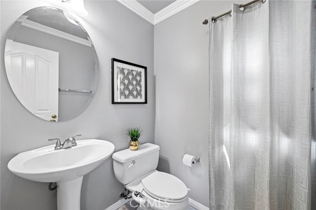 Detail Gallery Image 15 of 37 For 74 Linhaven, Irvine,  CA 92602 - 5 Beds | 3/1 Baths