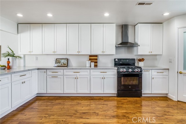 Detail Gallery Image 6 of 37 For 5602 Placer Ave, Westminster,  CA 92683 - 4 Beds | 3 Baths