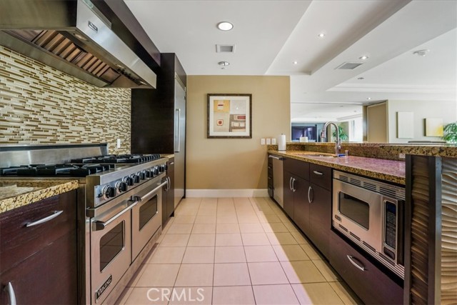 3059 Scholarship, Irvine CA: https://media.crmls.org/medias/7a5934ff-76ac-4627-919a-8818e6423c52.jpg