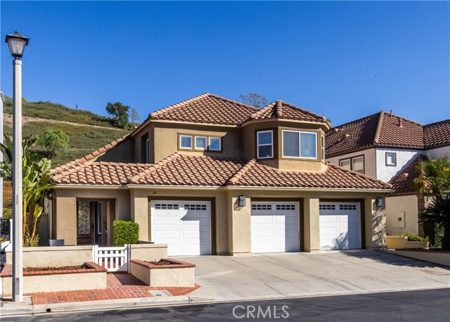 Detail Gallery Image 1 of 27 For 26 Glen Echo, Rancho Santa Margarita,  CA 92679 - 4 Beds | 3/1 Baths