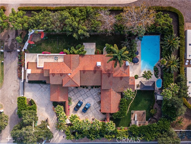 2347 E Valley Road, Montecito CA: https://media.crmls.org/medias/7a59c49f-2f4d-407c-9f75-60adf71facff.jpg