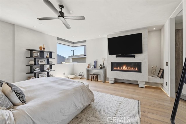 Detail Gallery Image 31 of 62 For 750 California Ave, Venice,  CA 90291 - 4 Beds | 4 Baths