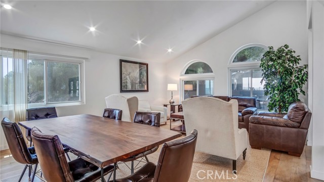 Detail Gallery Image 6 of 42 For 4124 Barrett, Los Angeles,  CA 90032 - 5 Beds | 4/1 Baths