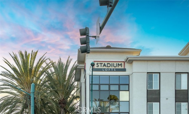 1801 E Katella Avenue, Anaheim CA: https://media.crmls.org/medias/7a5a8ac6-ba2d-439f-b0d6-502e77ed63ab.jpg