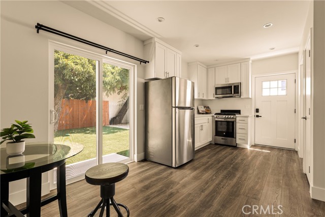 Detail Gallery Image 19 of 22 For 15233 Camarillo St, Sherman Oaks,  CA 91403 - – Beds | – Baths