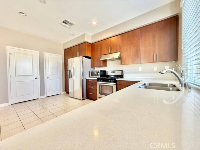 11821 E Solana Place, Cerritos CA: https://media.crmls.org/medias/7a5af0d9-870b-4f14-ac44-2d8cafe78711.jpg