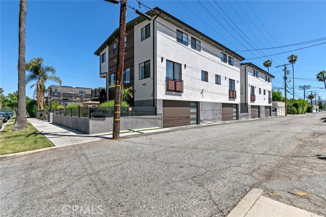 Detail Gallery Image 2 of 37 For 14438 Tiara St, Sherman Oaks,  CA 91401 - 3 Beds | 2/1 Baths