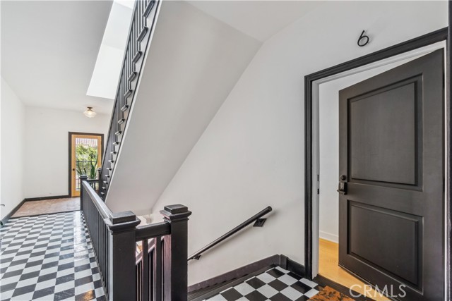 Detail Gallery Image 22 of 49 For 211 S Berendo #6 St, Los Angeles,  CA 90004 - 1 Beds | 1 Baths