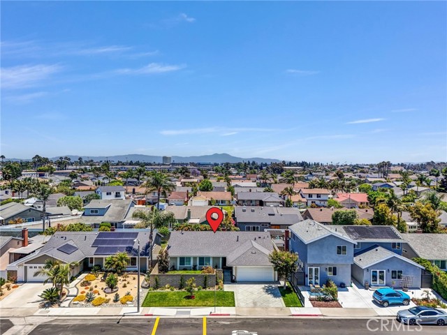 17232 Golden View Lane, Huntington Beach CA: https://media.crmls.org/medias/7a5c548c-dca1-41b0-8242-1c924bb346b6.jpg