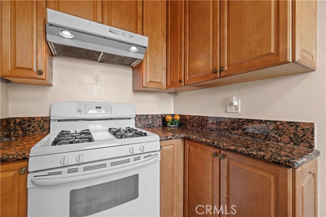 2505 North Keystone Street, Burbank CA: https://media.crmls.org/medias/7a5c5eb9-8fc7-406e-ae82-1ea2759e18e8.jpg