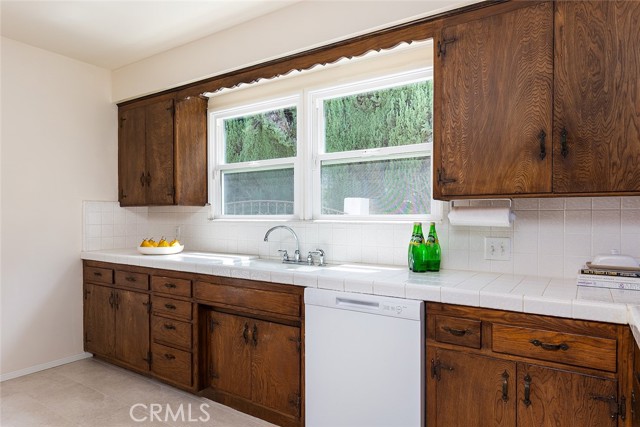 Detail Gallery Image 13 of 26 For 951 E Dalton Ave, Glendora,  CA 91741 - 3 Beds | 2 Baths