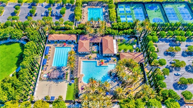 78 Talisman, Irvine CA: https://media.crmls.org/medias/7a5e32a4-1e19-4386-82e2-ecbf8cfab228.jpg