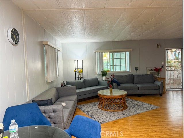 Detail Gallery Image 3 of 10 For 3929 W 5th St, # 15, Santa Ana,  CA 92703 - 2 Beds | 2 Baths