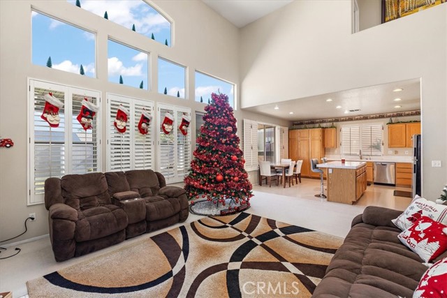 Detail Gallery Image 5 of 41 For 3527 Galatea Way, Corona,  CA 92882 - 4 Beds | 3 Baths