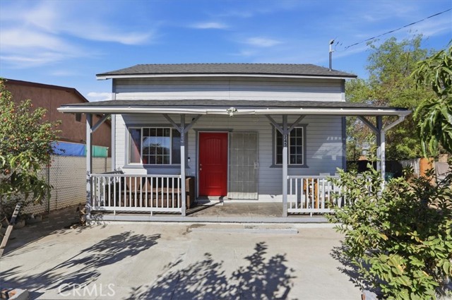 Detail Gallery Image 3 of 30 For 245 Commercial Ave, Riverside,  CA 92507 - 3 Beds | 1 Baths