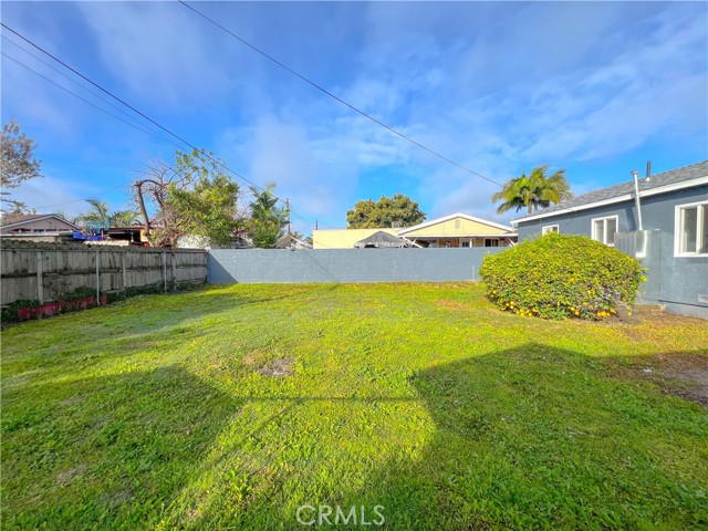 Detail Gallery Image 27 of 29 For 350 W Cedar St, Compton,  CA 90220 - 3 Beds | 2 Baths