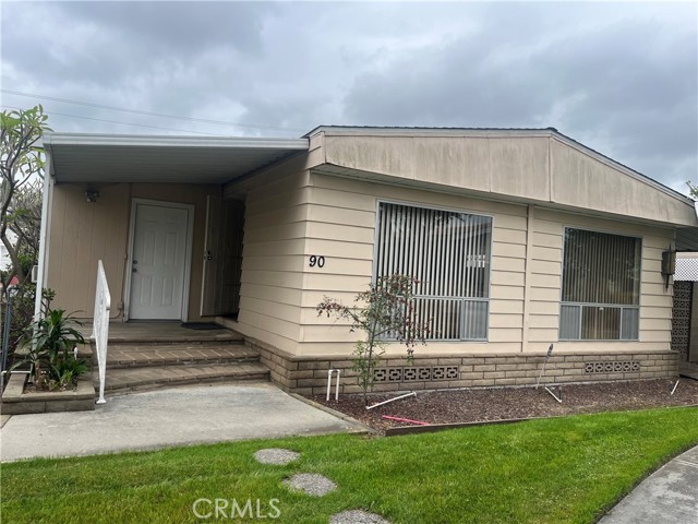 Detail Gallery Image 3 of 15 For 4211 W 1st Street , Space 90, Santa Ana,  CA 92703 - 2 Beds | 2 Baths