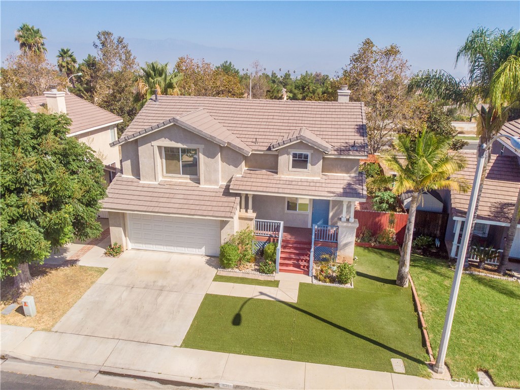 871 Pointe Vista Circle