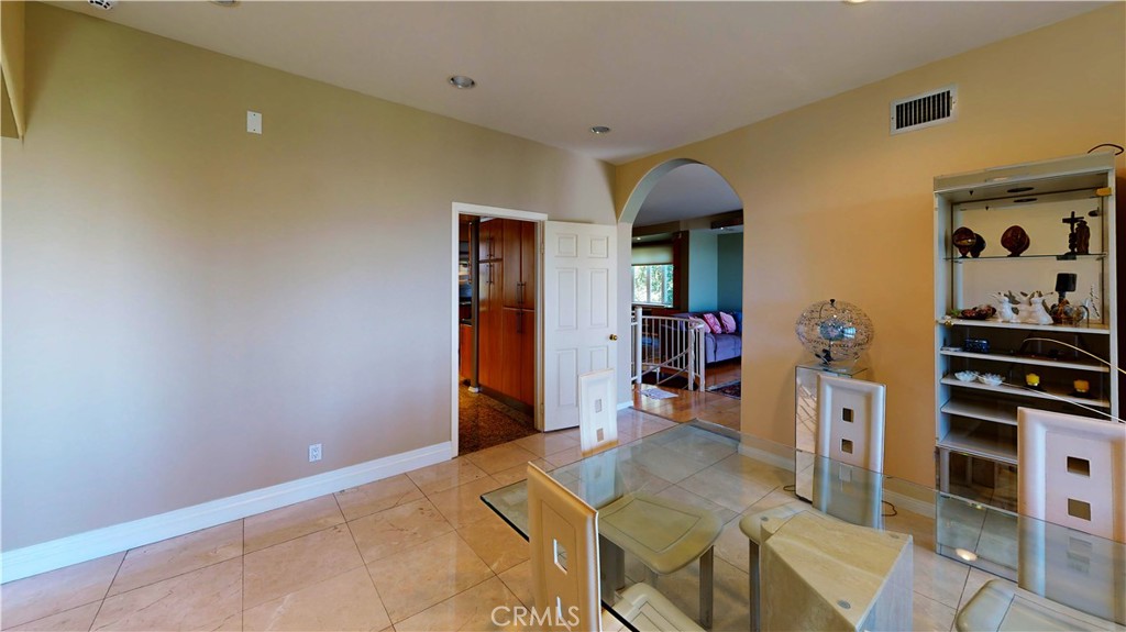 MLS #SR26135943 image #4