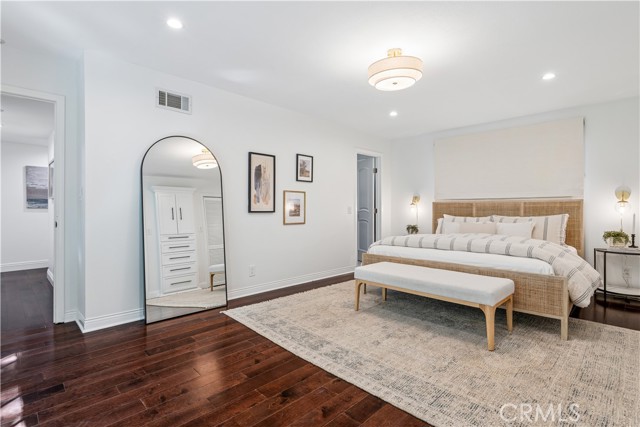 Detail Gallery Image 40 of 73 For 4590 Ensenada Dr, Woodland Hills,  CA 91364 - 3 Beds | 2/1 Baths