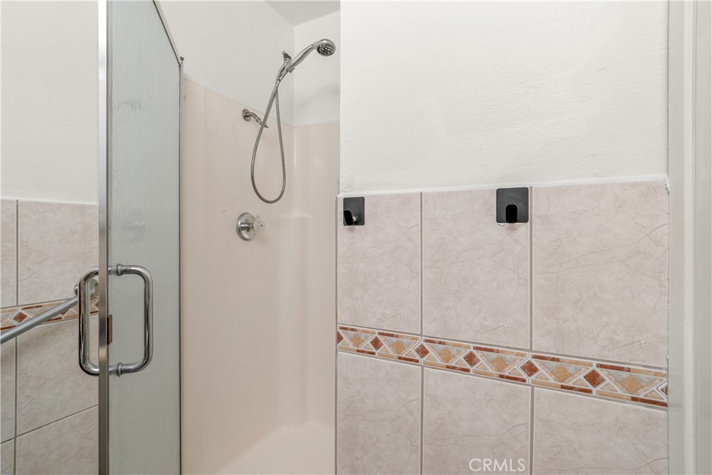 https://media.crmls.org/medias/7a628c8d-c4df-45e7-870e-1cf1d9a51db2.jpg?preset=X-Large