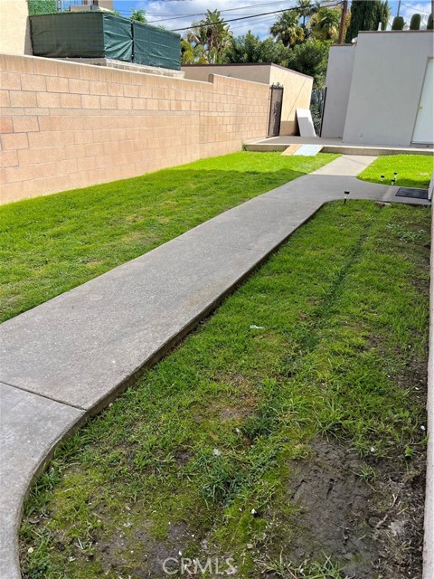 Detail Gallery Image 24 of 27 For 12314 Breezewood Dr #B,  Whittier,  CA 90604 - 2 Beds | 1/1 Baths