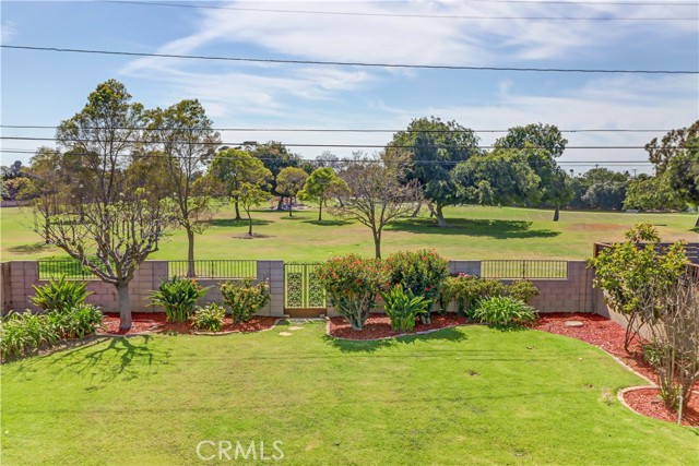 Detail Gallery Image 20 of 71 For 16591 Busby Ln, Huntington Beach,  CA 92647 - 5 Beds | 2 Baths