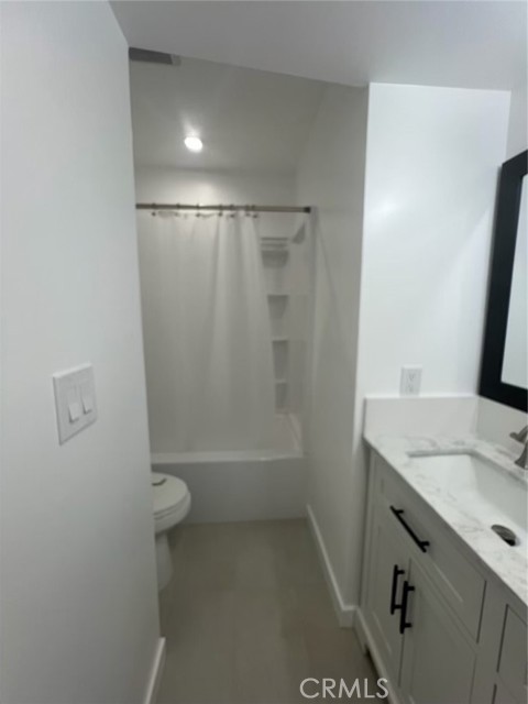 8847 Willis, 32 photo 12