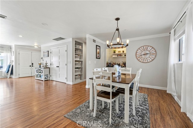 Detail Gallery Image 16 of 36 For 27036 Langside Ave, Canyon Country,  CA 91351 - 5 Beds | 2 Baths